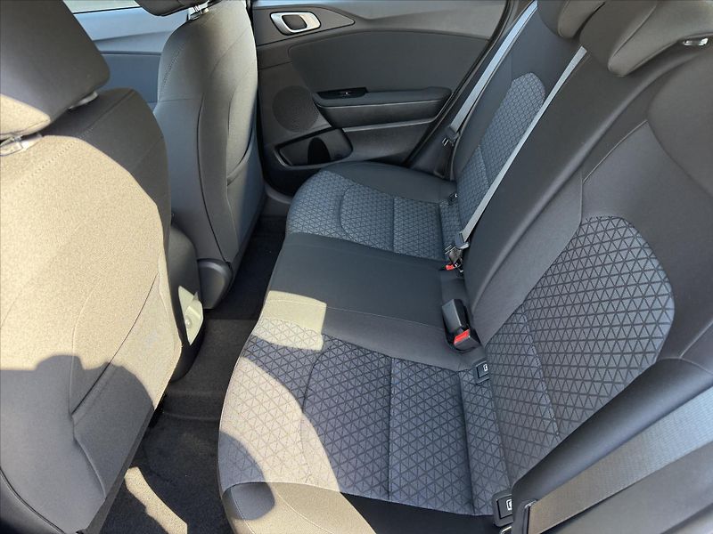 Kia Ceed 1,5 T-GDI SW 7DCT TOP - fotka 8 z 9