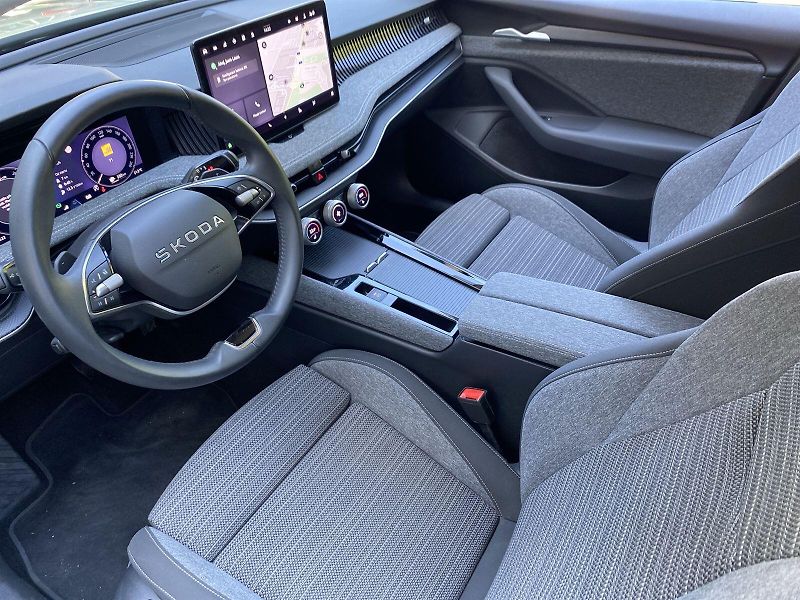 Škoda Superb (2025) Combi iV 1.5 TSI DSG Selection - fotka 8 z 39