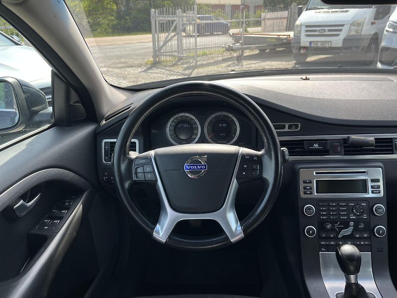 Volvo V70 (2009) 2.4D5 151KW REZERVACE! - fotka 17 z 21