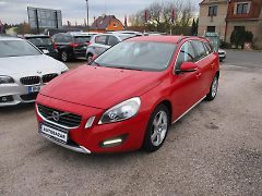 Volvo V60 (2011) combi 2,0 D  servis Volvo - fotografie inzerátu
