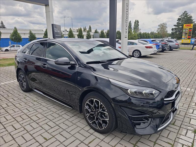 Kia ProCeed 1,5 T-GDI 118kW  GT-Line PLUS - fotka 8 z 24