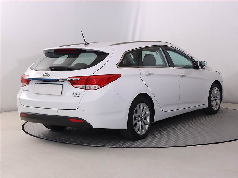 Hyundai i40 (2013) 1.7 CRDi, Automat, Navi - fotka 5 z 20