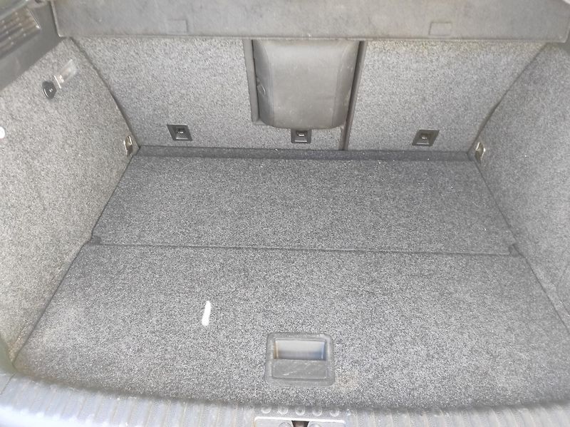Volkswagen Tiguan 2,0TDi R-Line,4x4,DSG,S&S - fotka 28 z 39