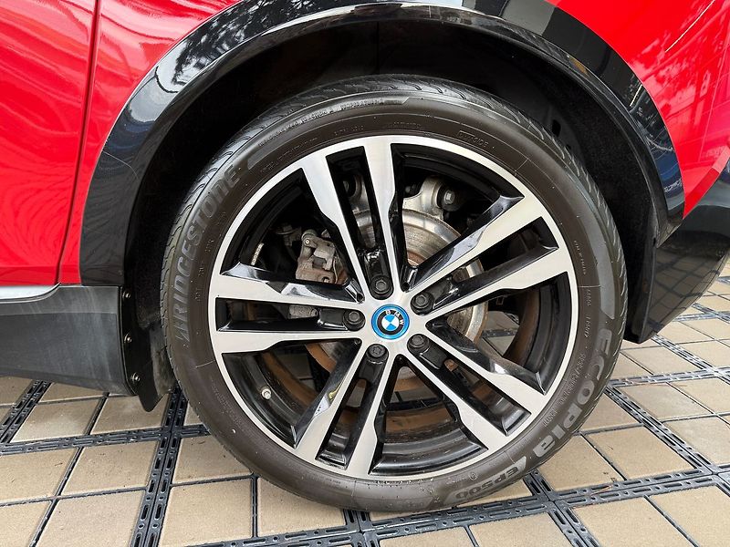 BMW i3 i3S, 120 Ah, Kamera, Panorama - fotka 6 z 28