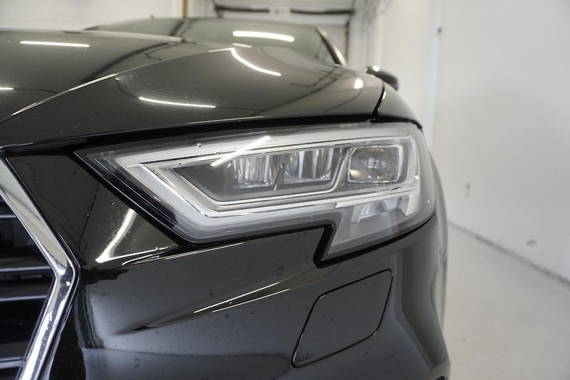 Audi A3 2.0 TFSi 140 kW SPORTBACK  DSG - fotka 9 z 29