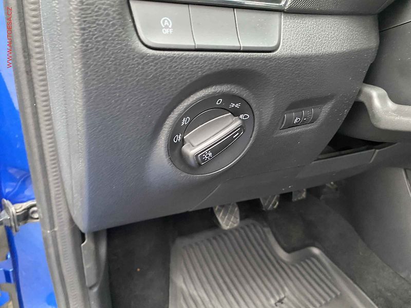 Škoda Fabia (2022) 1.0 TSi, 2.maj,ČR, Ambition - fotka 15 z 17