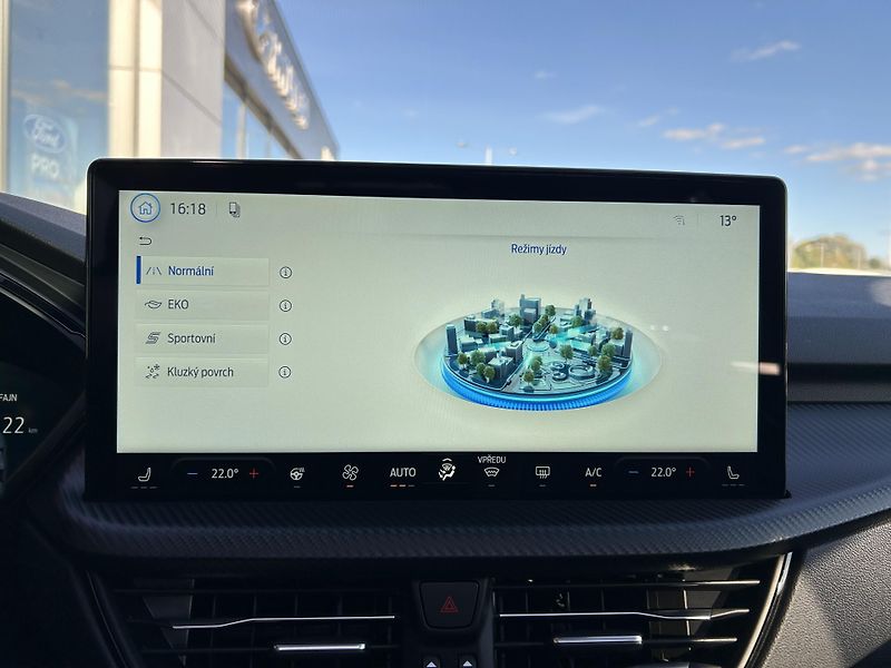 Ford Kuga ST-Line X 2.5 PHEV 134 kW - fotka 36 z 44
