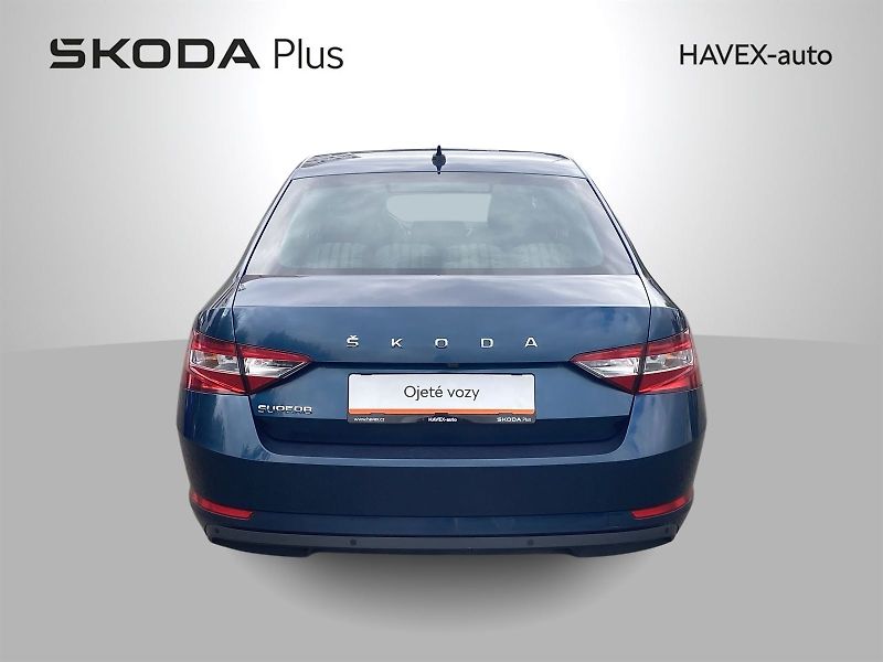 Škoda Superb (2020) 2.0 TDI DSG Style - fotka 32 z 32