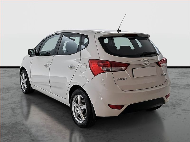 Hyundai ix20 (2014) 1.4 CVVT, Serv.kniha - fotka 4 z 16
