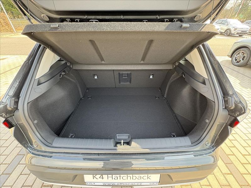 Kia K4 (2026) 1,0   T-GDI 7DCT EXCLUSIVE - fotka 19 z 19