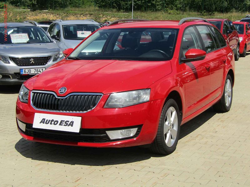Škoda Octavia (2013) 1.6TDi 4x4, Elegance - fotka 3 z 19