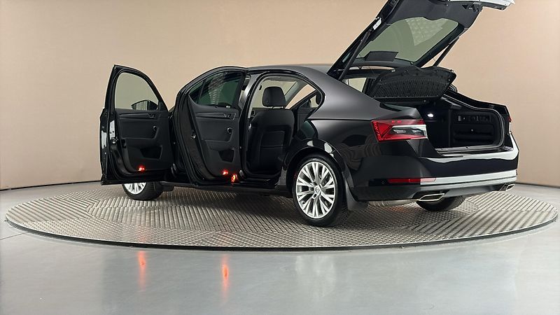Škoda Superb 2.0 TSI DSG 4x4 Style - fotka 7 z 34