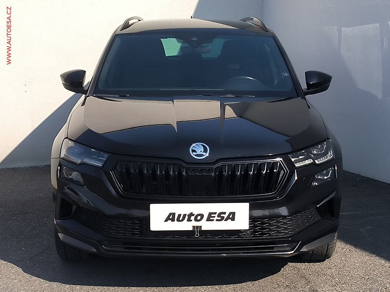 Škoda Karoq (2023) 1.5 TSI, 1.maj,ČR, SportLine - fotka 2 z 27