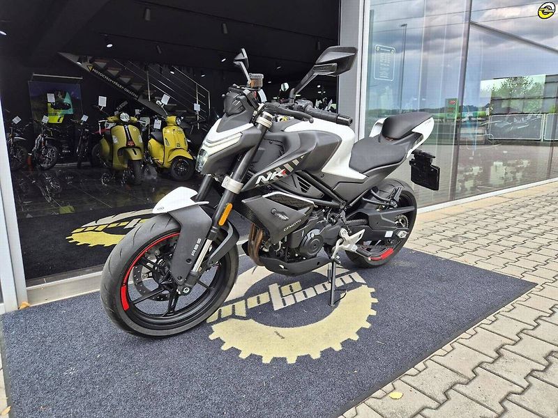 CFMOTO 450 NK (2026) 2026) – 1.majitelka, ZÁRUKA 20 - fotka 8 z 20