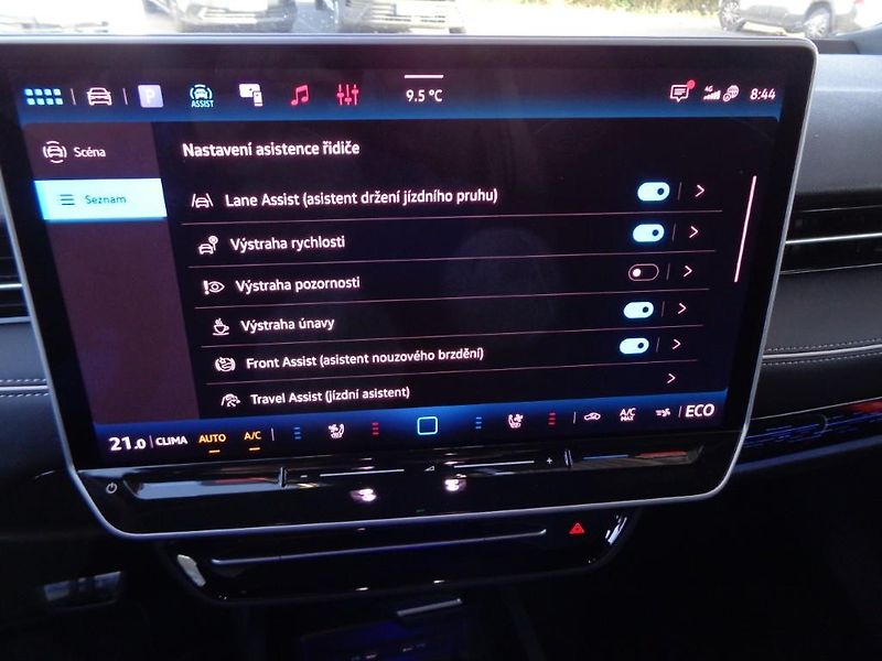 Volkswagen ID.7 Tourer Pro People  210 kW, 77 kWh - fotka 16 z 30