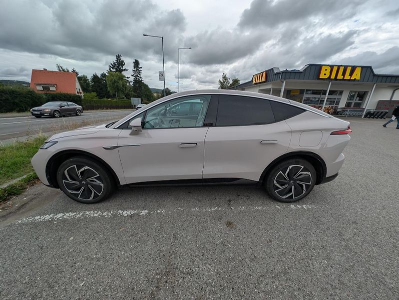 Rising Auto R7 Prodám nebo přenechám leasing - fotka 1 z 1