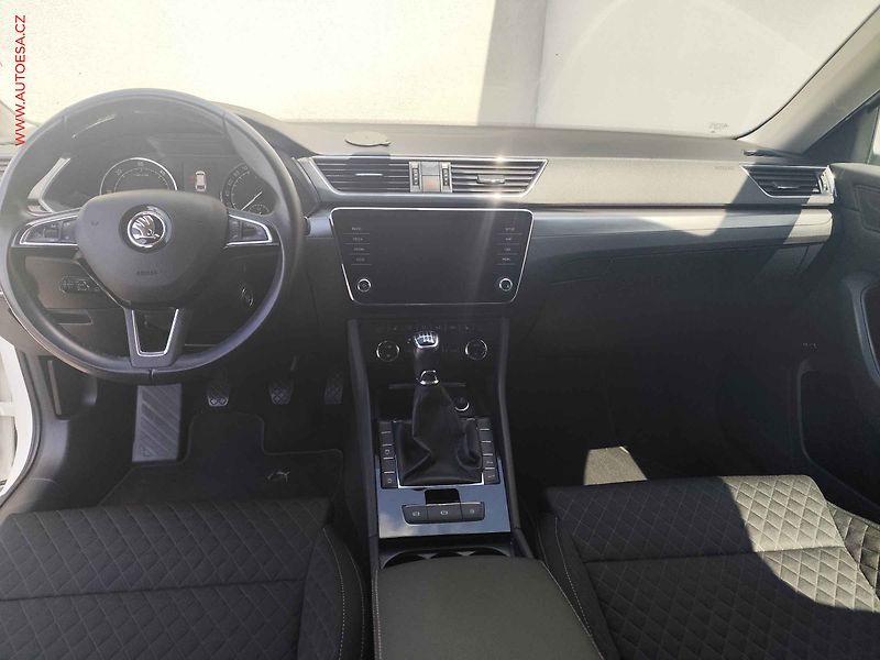 Škoda Superb (2018) 2.0 TDI, 2.maj,ČR, AC, TZ - fotka 8 z 28