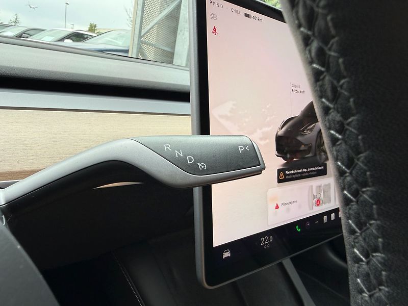 Tesla Model 3 REZERVACE - fotka 33 z 41