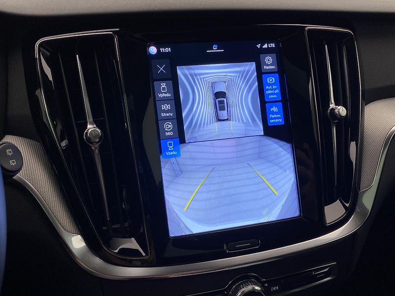 Volvo V60 B4 DARK PLUS AUT  - fotka 58 z 59