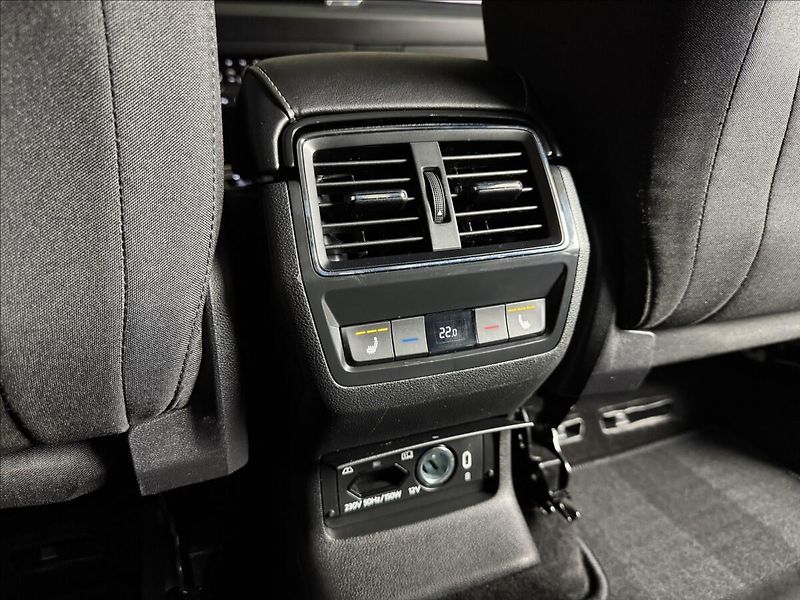 Škoda Karoq 2,0 TDi  DSG 4x4 Style Virtual - fotka 15 z 44