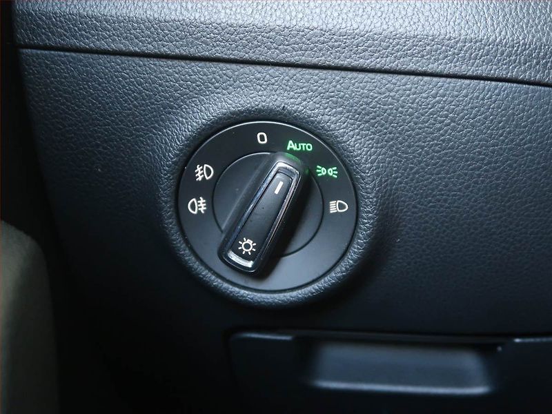Škoda Superb (2019) 2.0 TDI, Automat, Kůže, Navi - fotka 19 z 19