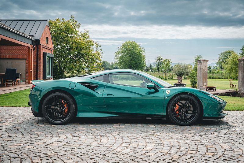 Ferrari F8 (2022) Tributo Special Tailor Made  - fotka 6 z 60