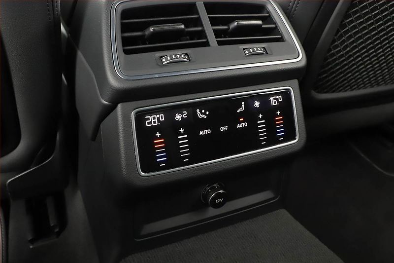 Audi A7 (2021) 50 TDI, 4X4, ACC, Matrix, ČR - fotka 25 z 25