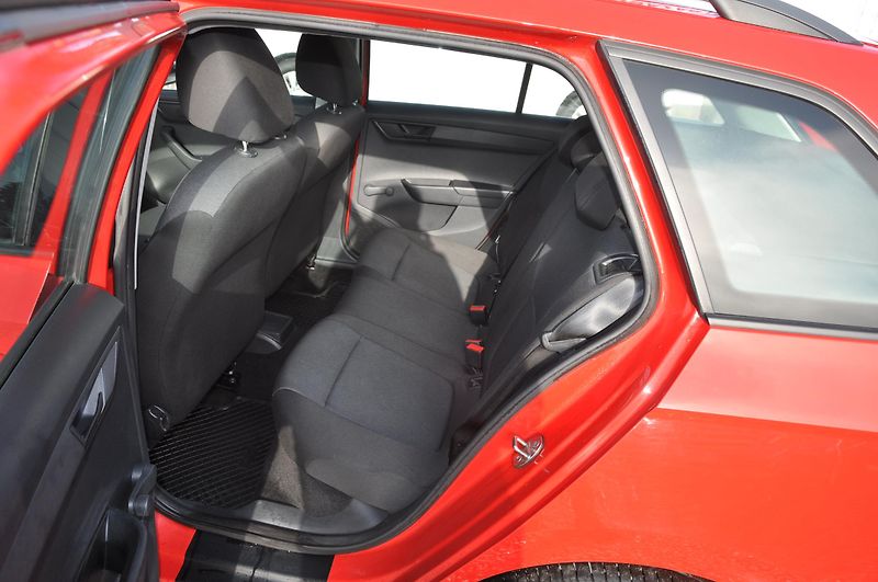 Škoda Fabia III 1.0MPi 55kW KOMBI - fotka 7 z 13