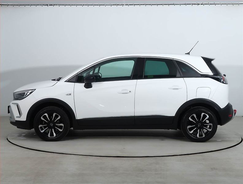 Opel Crossland X (2025) 1.2 Turbo, ČR,1.maj - fotka 3 z 21