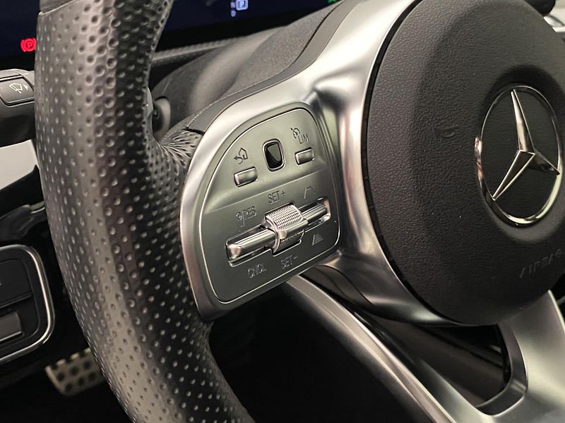 Mercedes-Benz Třídy A A200 AMG 120kW AUT - fotka 19 z 51
