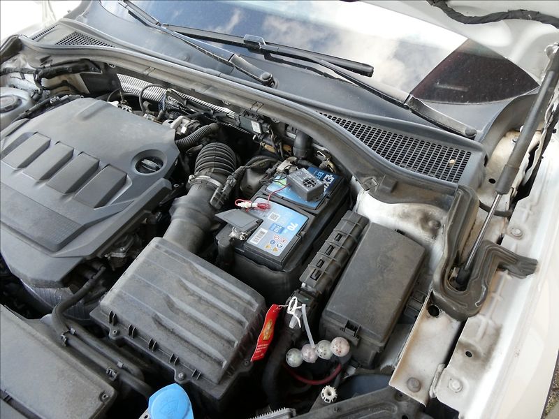 Škoda Superb 2,0 TDi 147kW SCOUT,DSG,4x4,DP - fotka 40 z 49