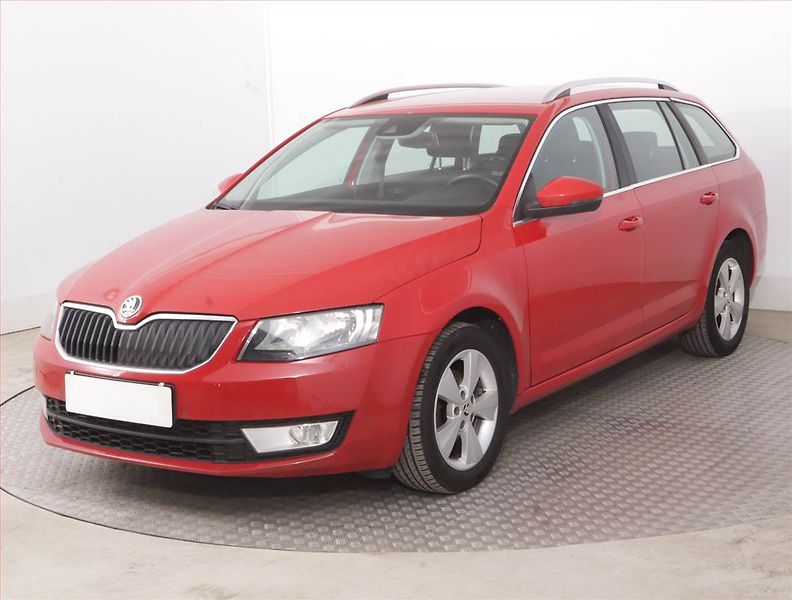 Škoda Octavia (2015) 1.6 TDI, Tempomat - fotka 2 z 15