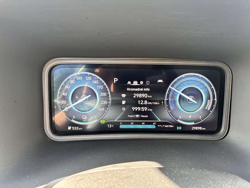 Hyundai Kona EV64kWh-150KW,  REZERVACE - fotka 19 z 38