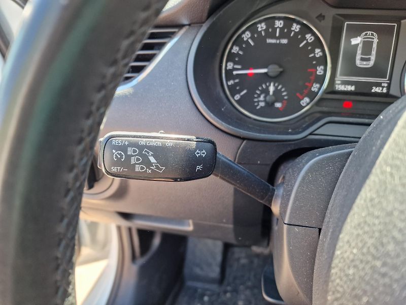 Škoda Octavia 1,6TDI 81KW JOY NAVI - fotka 15 z 19