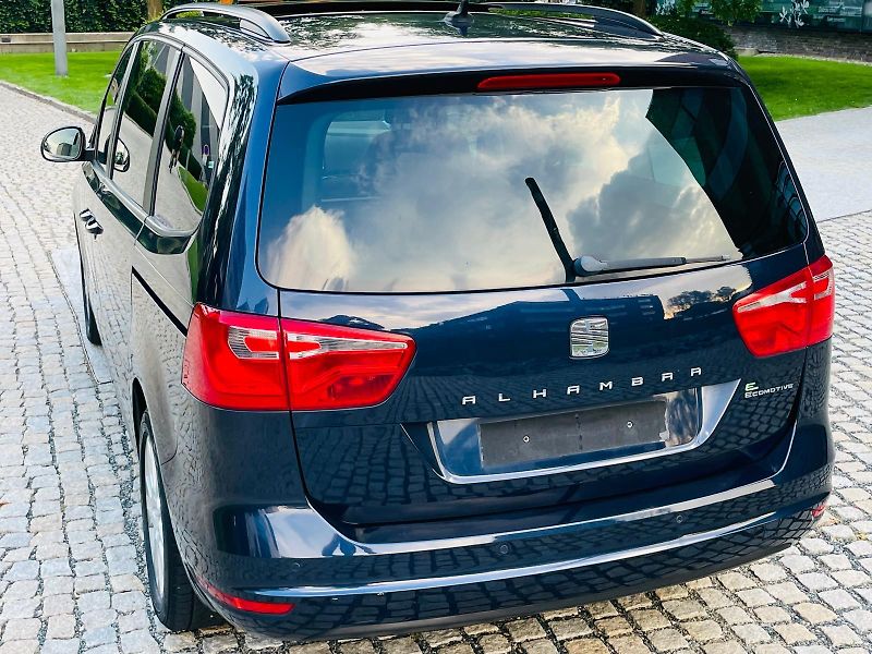 Seat Alhambra 2.0TDI MANUÁL SERVISKA TAŽNÉ - fotka 15 z 51