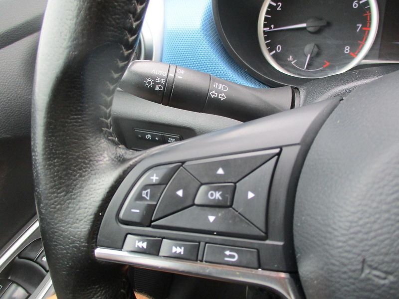 Nissan Micra 1.0i 52kW*NAVI*VÝHŘEV*KLIMA - fotka 24 z 49