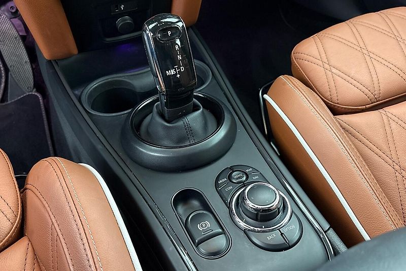 Mini Countryman Cooper - fotka 20 z 21