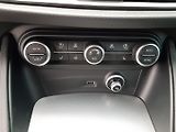 Alfa Romeo Stelvio (2025) Veloce 4x4 2,2 MTJ  210PS - náhled 24