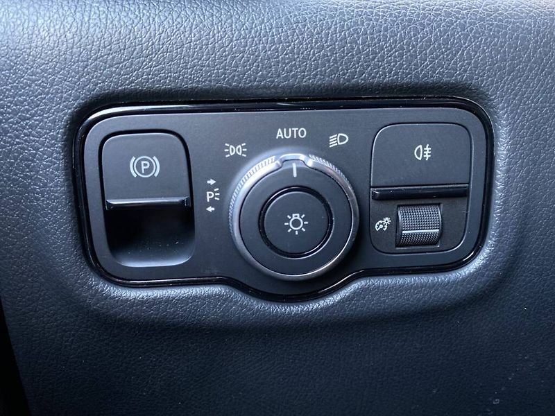 Mercedes-Benz Vito (2025) 119 CDI / Tourer Select / L / - fotka 18 z 26