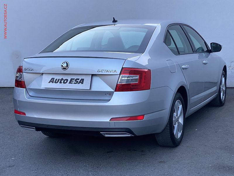 Škoda Octavia (2013) 1.8 TSi, Elegance, DSG - fotka 4 z 19