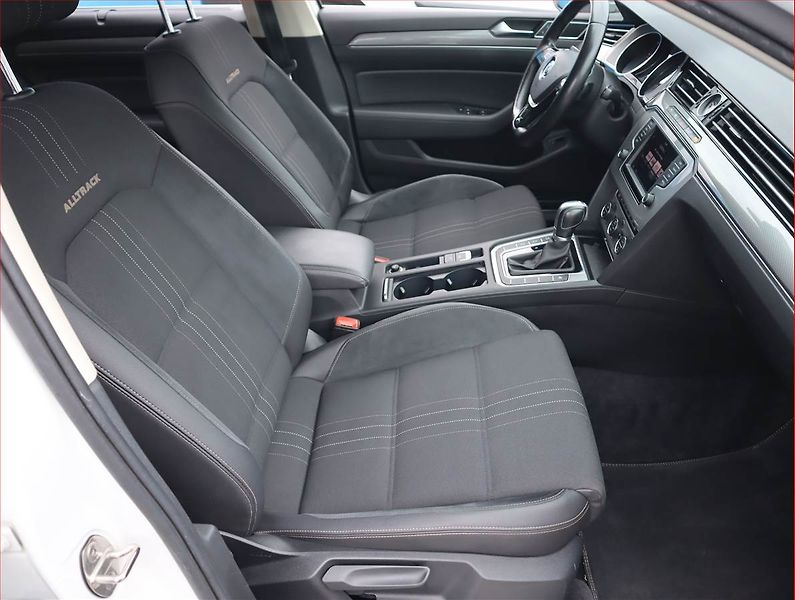 Volkswagen Passat (2016) Alltrack 2.0 TDI, 4X4 - fotka 9 z 19