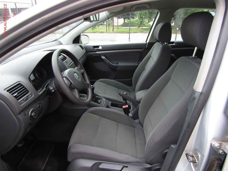 Volkswagen Golf (2003) 2.0 TDi, STK4/28 - fotka 9 z 12