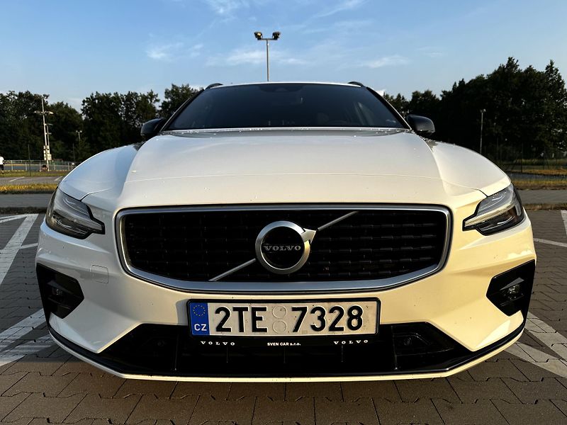 Volvo V60 (2019) Volvo V60 T5 R-Design | 184 kW - fotka 3 z 23