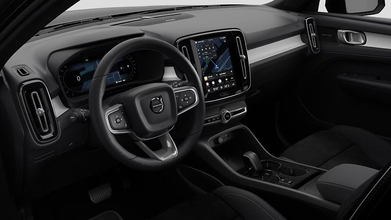 Volvo XC40 (2026) B3 AUT DARK PLUS - fotka 3 z 11