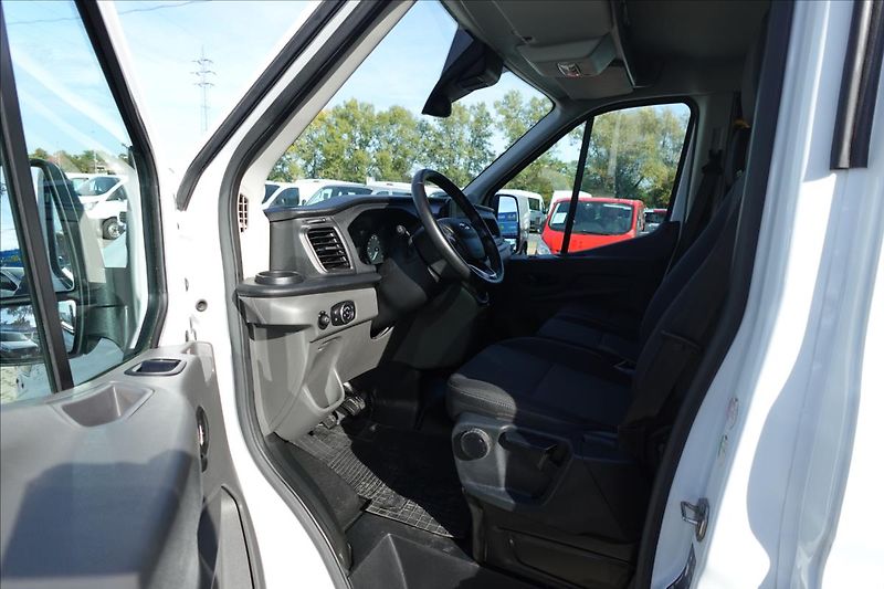 Ford Transit 2,0 TDCI  JUMBO 6MÍST KLIMA - fotka 24 z 41