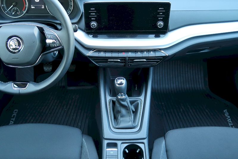 Škoda Octavia (2023) kombi Active Plus 1,0 TSi/81 k - fotka 7 z 31