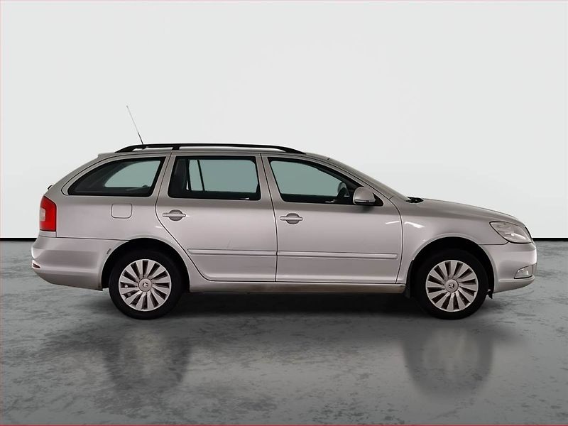Škoda Octavia (2009) Ambiente 1.9 TDI 4x4, 4X4 - fotka 6 z 16