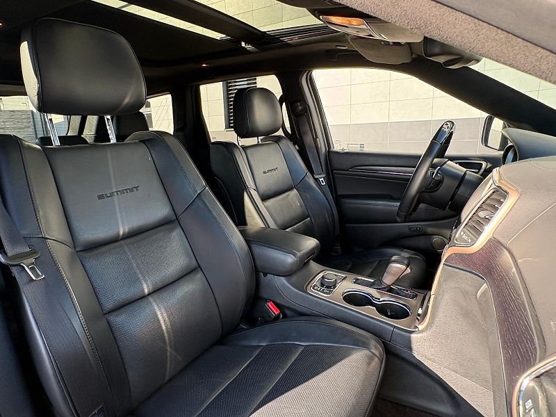 Jeep Grand Cherokee 3.0 CRD 184 kW 4X4 SUMMIT, ČR - fotka 53 z 59