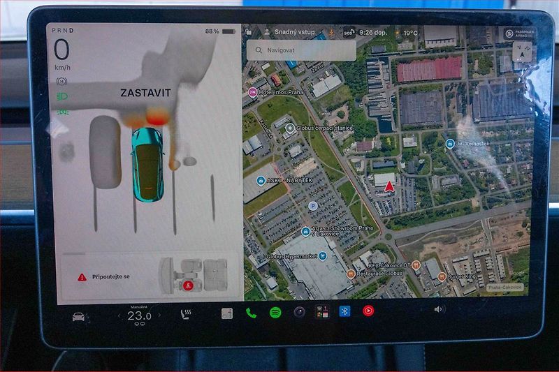 Tesla Model Y (2023) RWD LFP 60kWh, SoH 95% - fotka 11 z 23