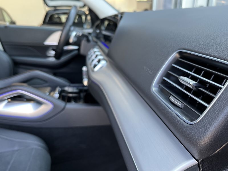 Mercedes-Benz GLE 350d 4MATIC AMG Line - fotka 18 z 21
